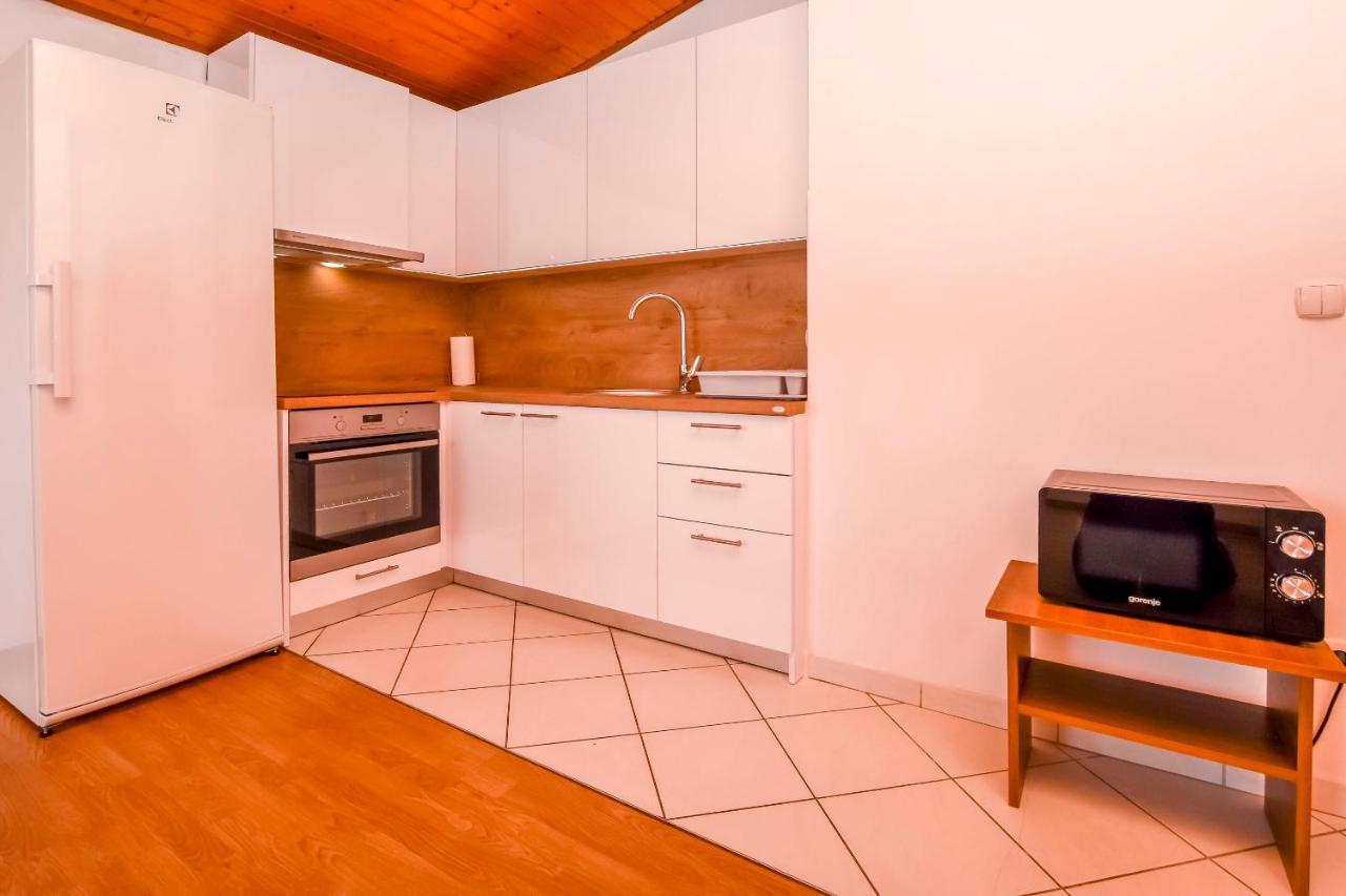 Apartment Mira Primošten Стая снимка
