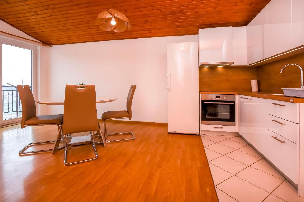 Apartment Mira Primošten Стая снимка